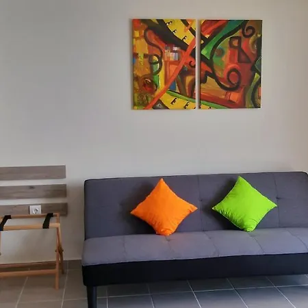 Budget 1 - Sea View - Renovated February 2021 Apartament *