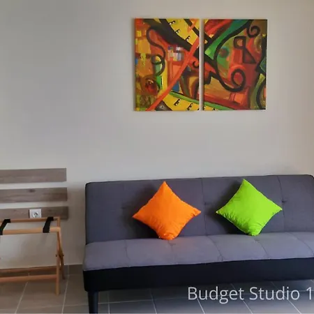 Budget Apartment Charaki