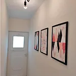 Budget * شاراكي